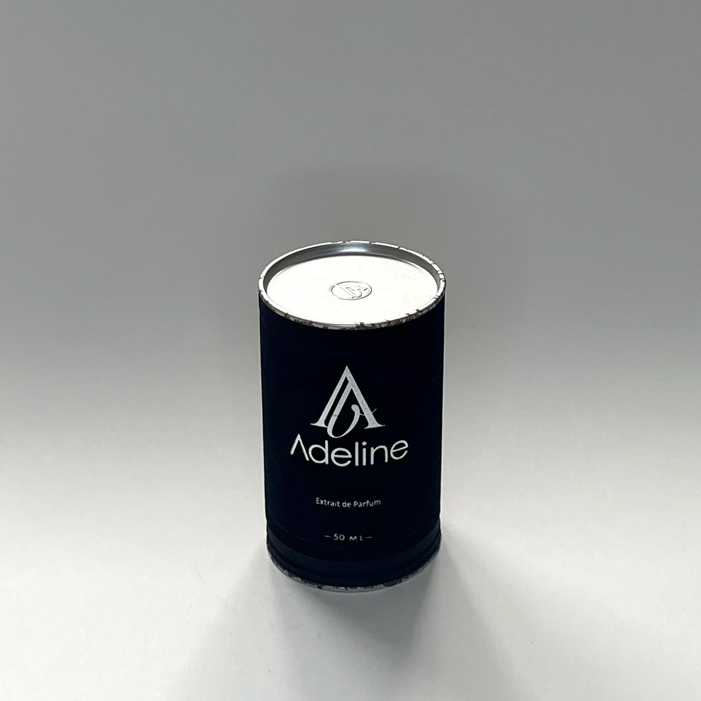 Adeline — Extrait de Parfum (Siyah) — Metal kapak silindir kutu